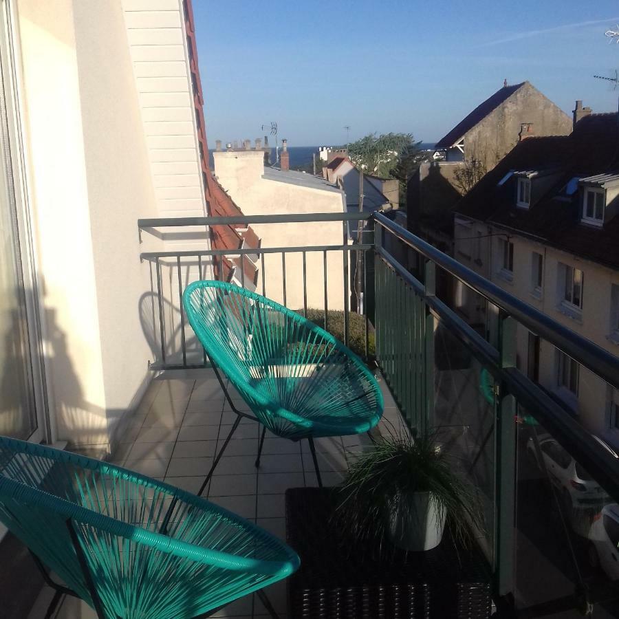 Balcon Avec Vue Panoramique De La Mer, Le Village Et La Campagne - Parking Prive Wimereux Exteriör bild